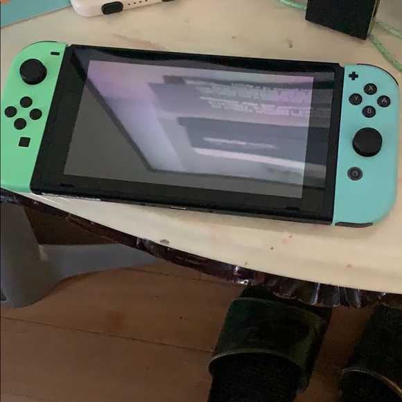 Nintendo switch - Picture 2 of 5